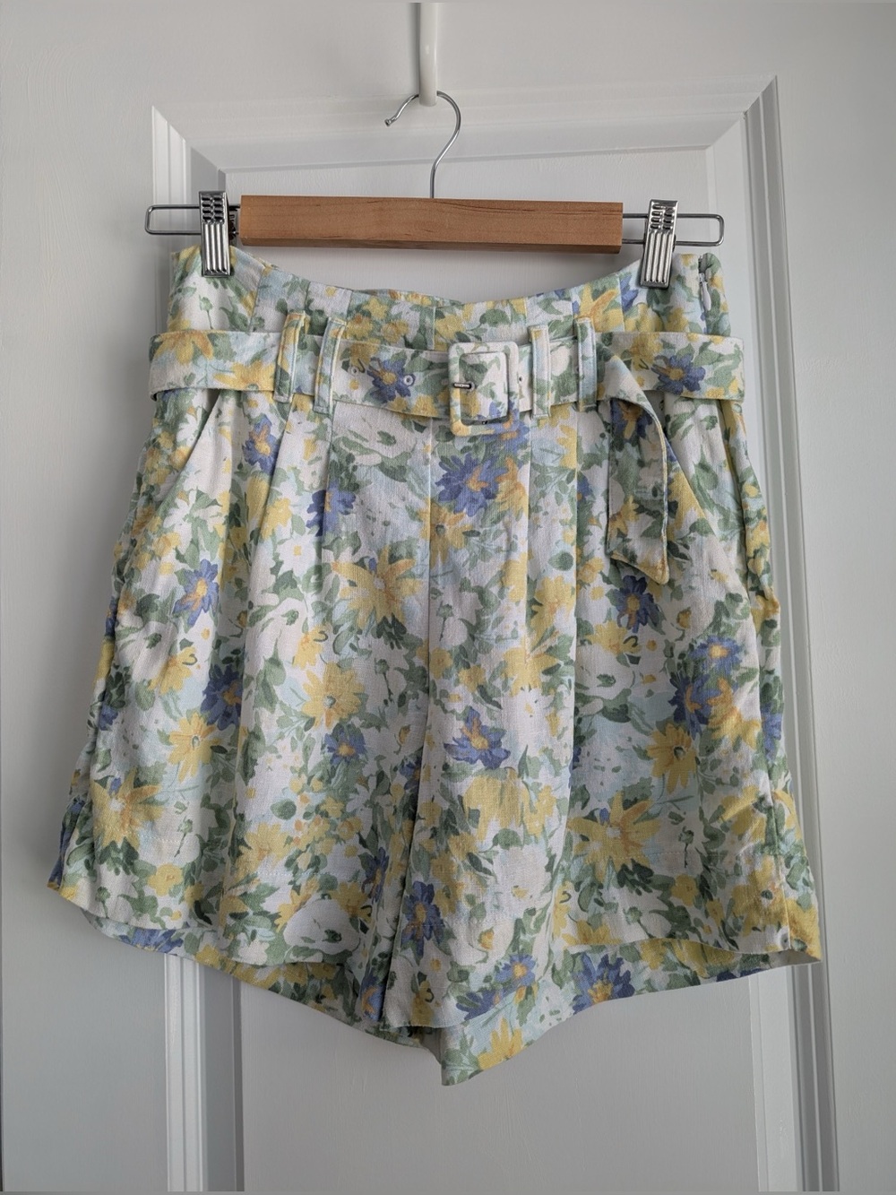 Abercrombie & Fitch Women’s Floral Linen Blend Belted High Rise Shorts Sz Small